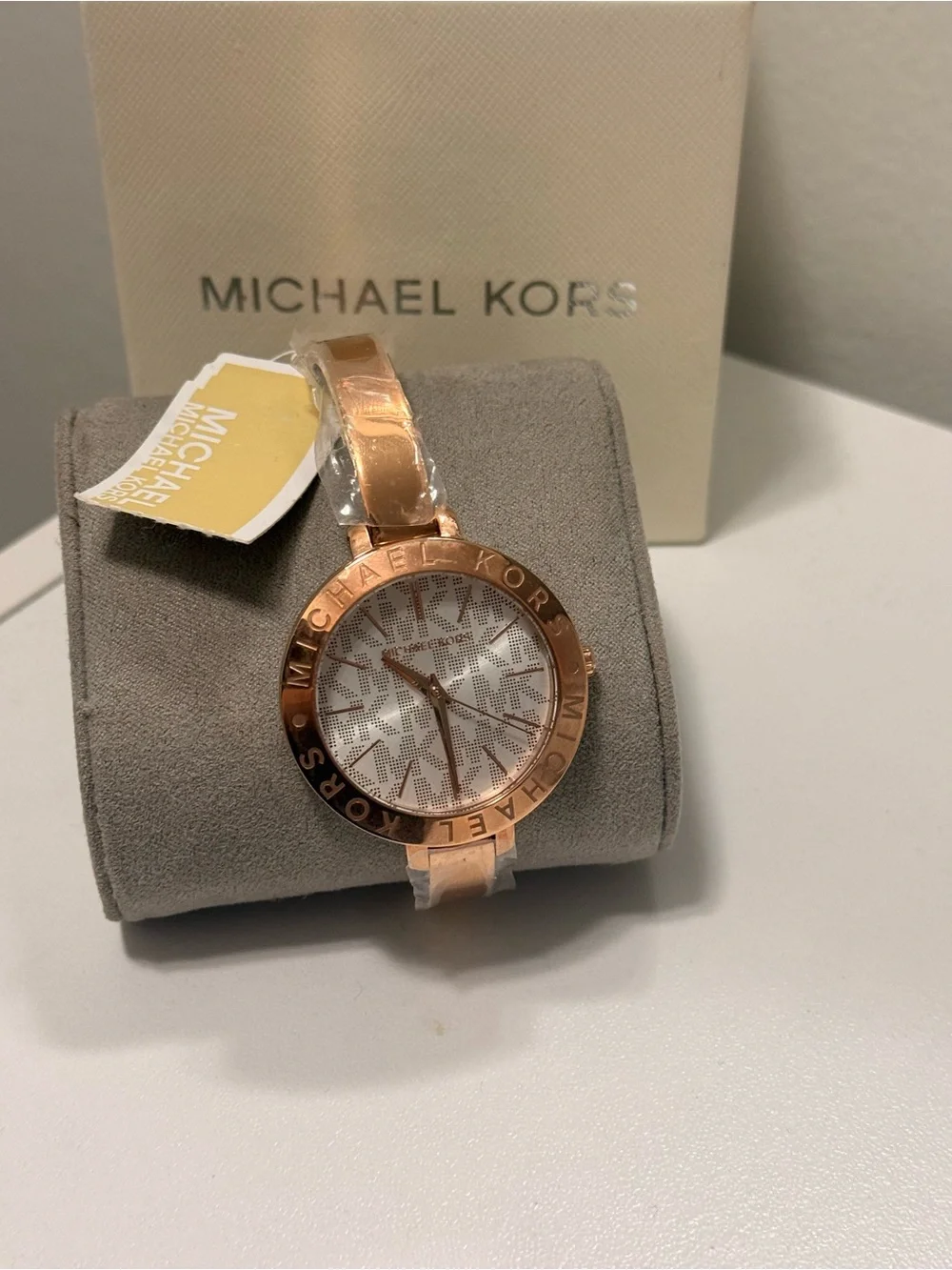 ✨ Brand New Michael Kors Watch – MK4263 ✨